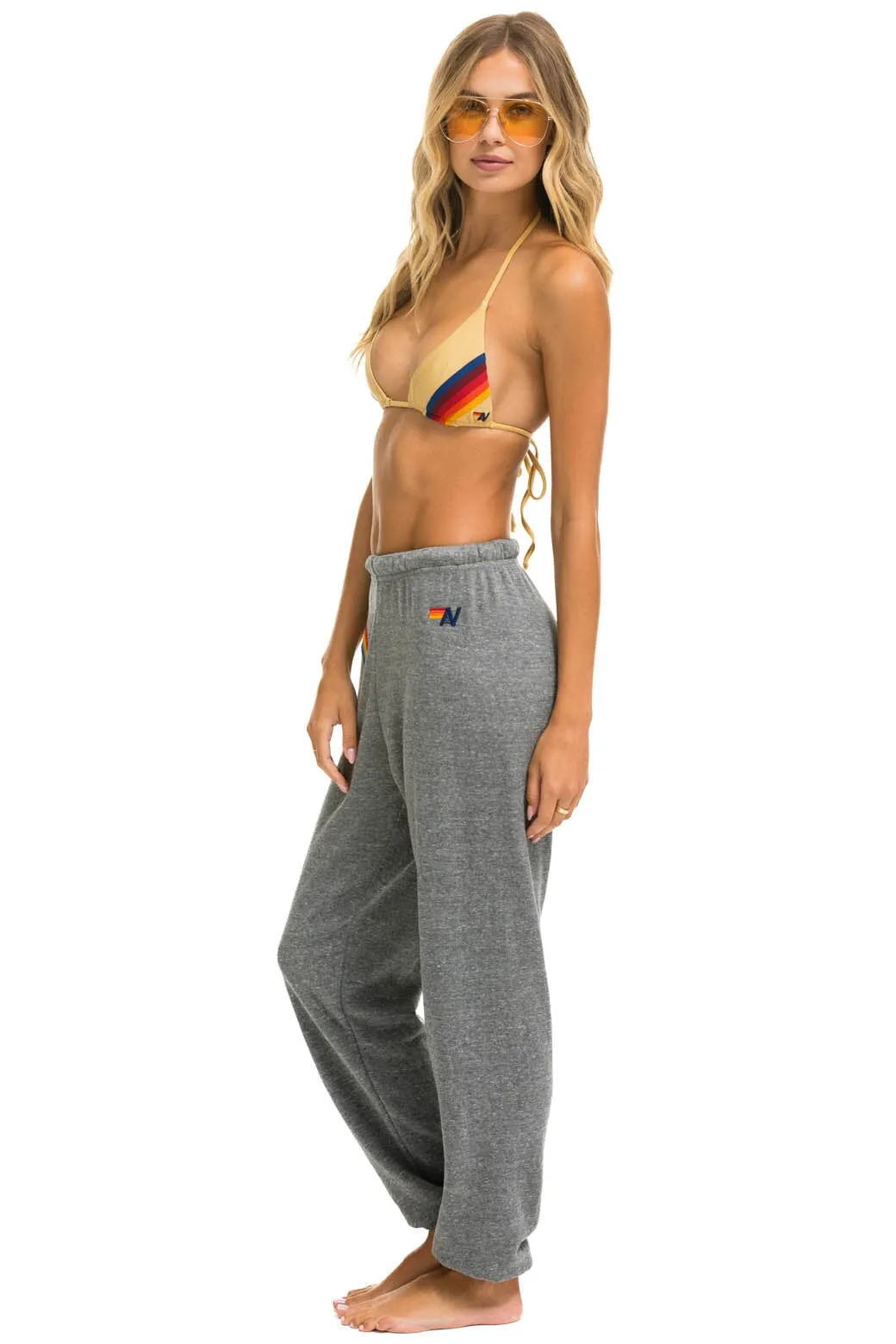 RAINBOW EMBROIDERY SWEATPANTS - HEATHER
