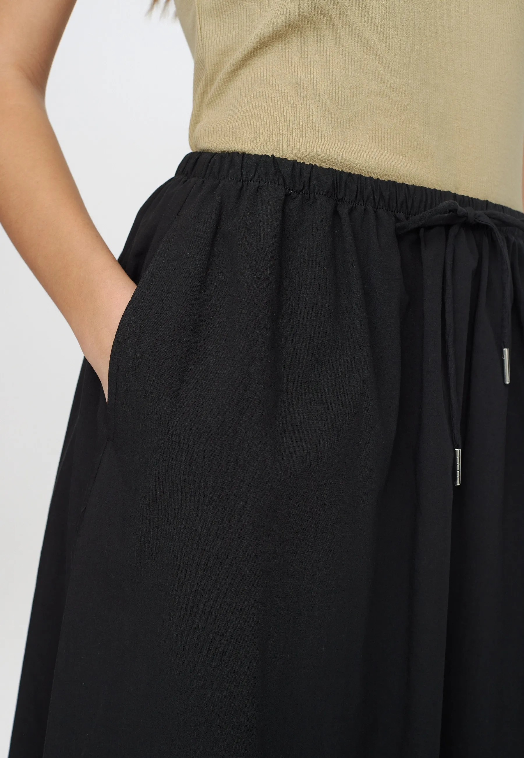 SRAlana Midi Skirt - Black