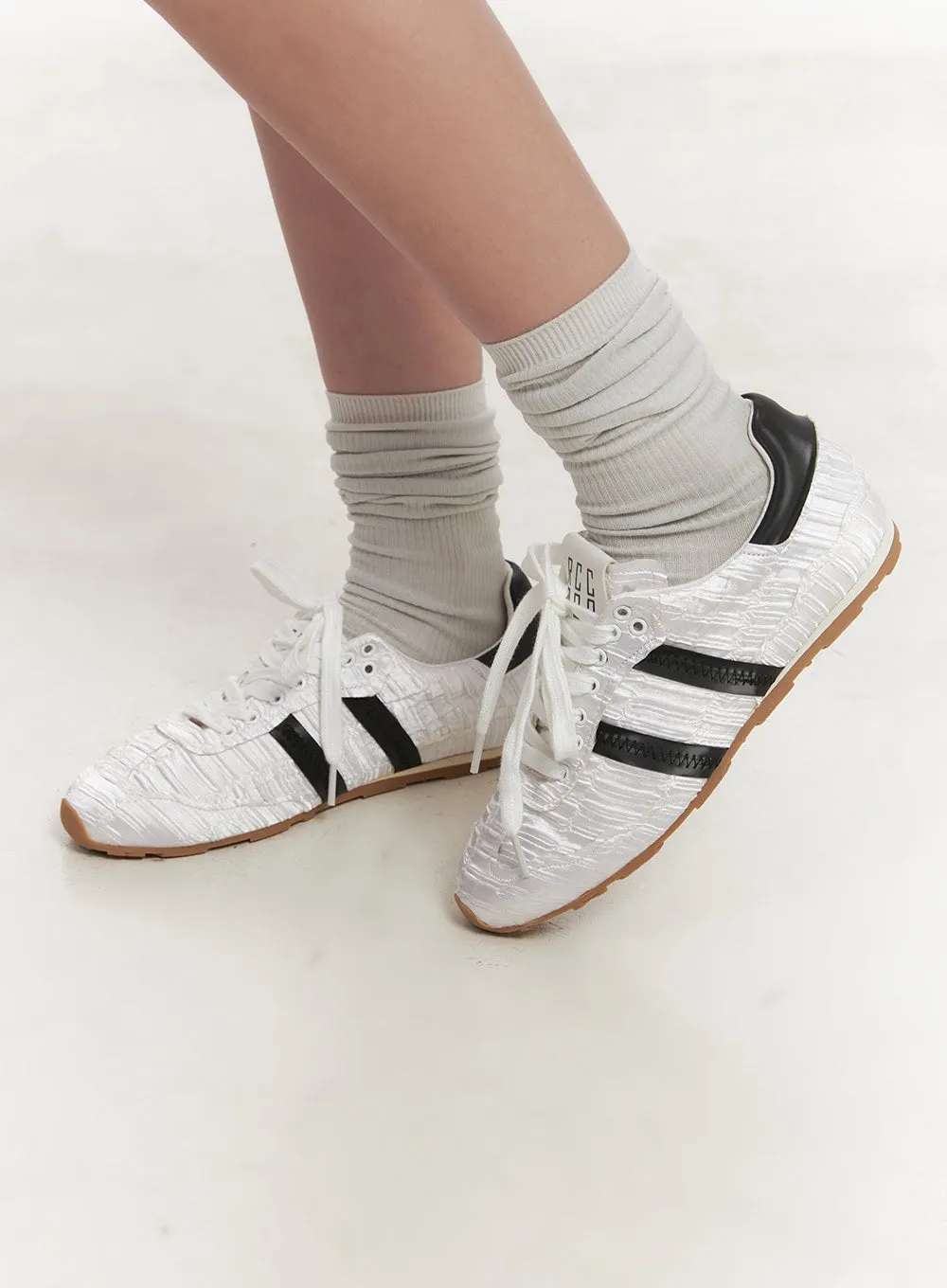 Trendy Striped Sneakers CA518